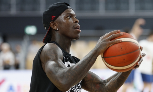 Dennis Schröder wird Ehrenbürger von Braunschweig.