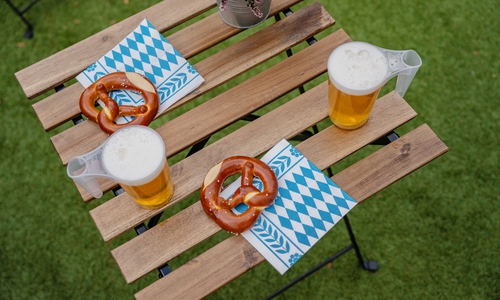 Beim Oktoberfest-Shopping in Wolfsburg soll es auch die passende Verpflegung geben.