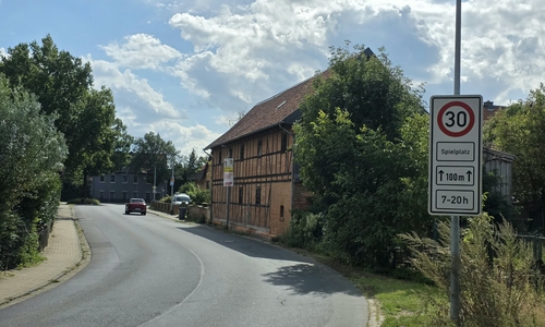 Auch am Spielplatz Leiferder Weg gilt Tempo 30.