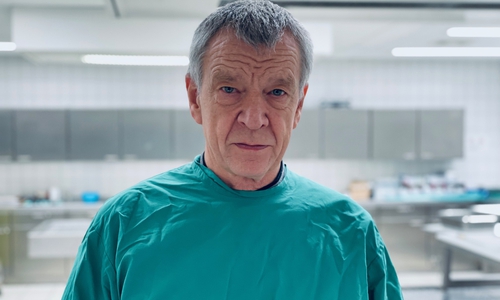 Prof. Dr. Klaus Püschel berichtet von seiner Arbeit.