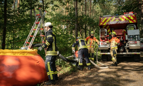 Bei Groß Schwülper wurde eine Waldbrand-Übung durchgeführt.