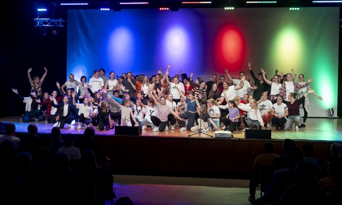 Tanzschule Kwiatkowski wird mitreißende Performances präsentieren. 