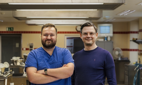 Gemeinsam verbinden Philipp Möller und Tino Grosche fachliche Einblicke mit außergewöhnlichen Geschichten und überraschenden Erkenntnissen.