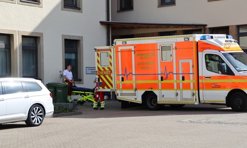 Der Umzug von Patienten wird vorbereitet.