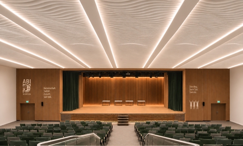 Schematische Darstellung der Innenansicht der Aula Gymnasium Salzgitter-Bad nach Abschluss der Grundsanierung.