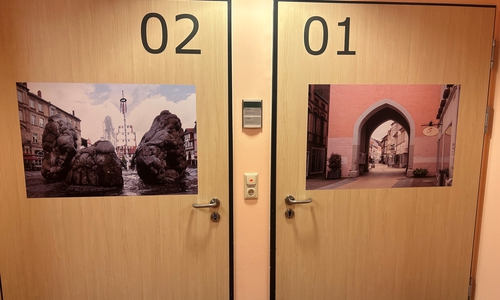 Weitere Beispiele für Bilder an den Türen.