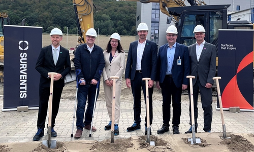 Das Foto zeigt von links Dr. Florian Müller (Werkleiter von Surventis am Standort Langelsheim), Dr. Alexander Saipa (Landrat des Landkreises Goslar), Susan Gauder (Managing Director Surventis Surface Treatment GmbH), Frank Naber, Executive Vice President Surface Treatment bei Surventis, Ingo Henze (Bürgermeister der Stadt Langelsheim) und Markus Wittig (Director Global Operations bei Surventis).