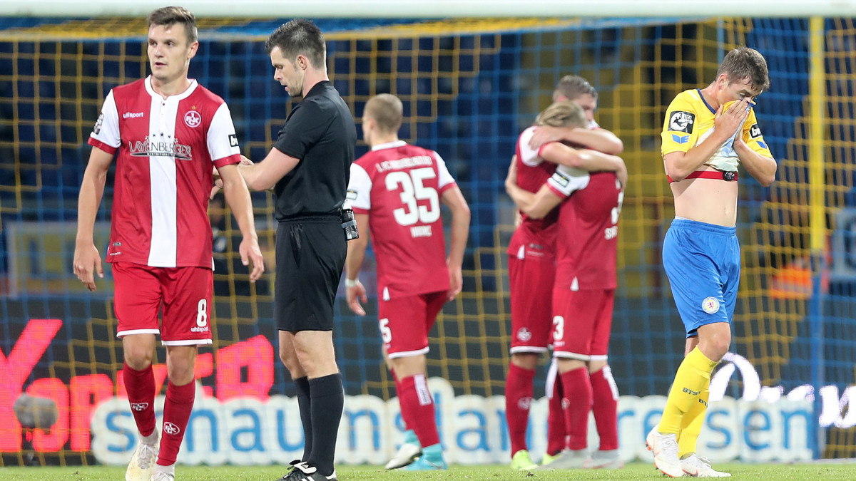 Spiel In Bildern: Eintracht Braunschweig - 1.FC Kaiserslautern ...