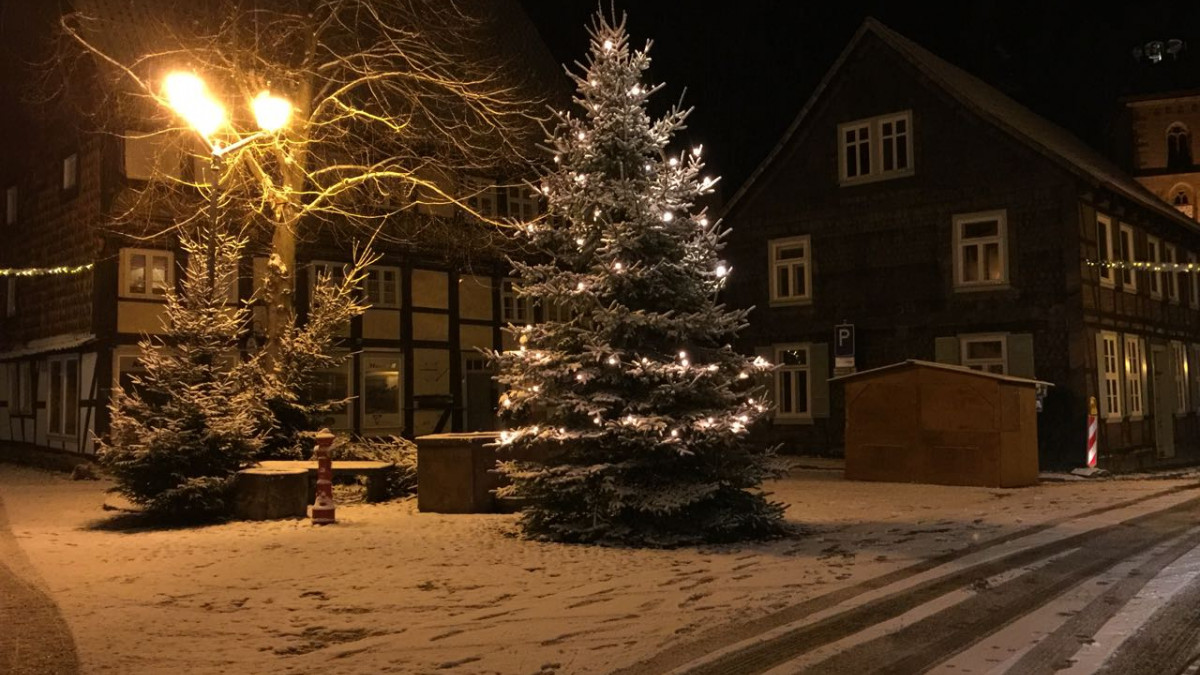 Schnee Und Glatteisgefahr Zu Weihnachten - Frühlingstemperaturen Zu ...