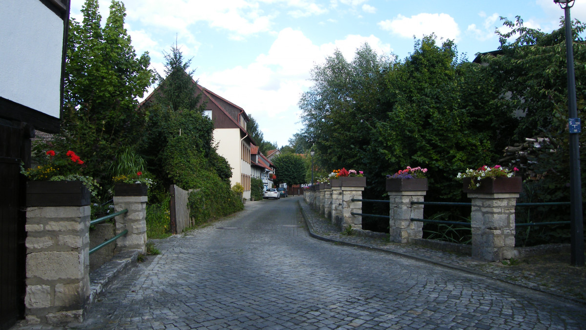 Führung durch Ausstellung Straße des Friedens regionalHeute.de
