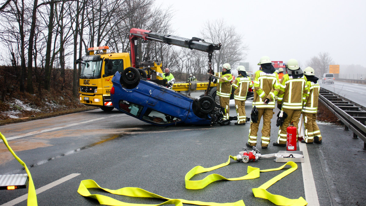 Von der B6 abgekommen und mehrfach überschlagen regionalHeute.de