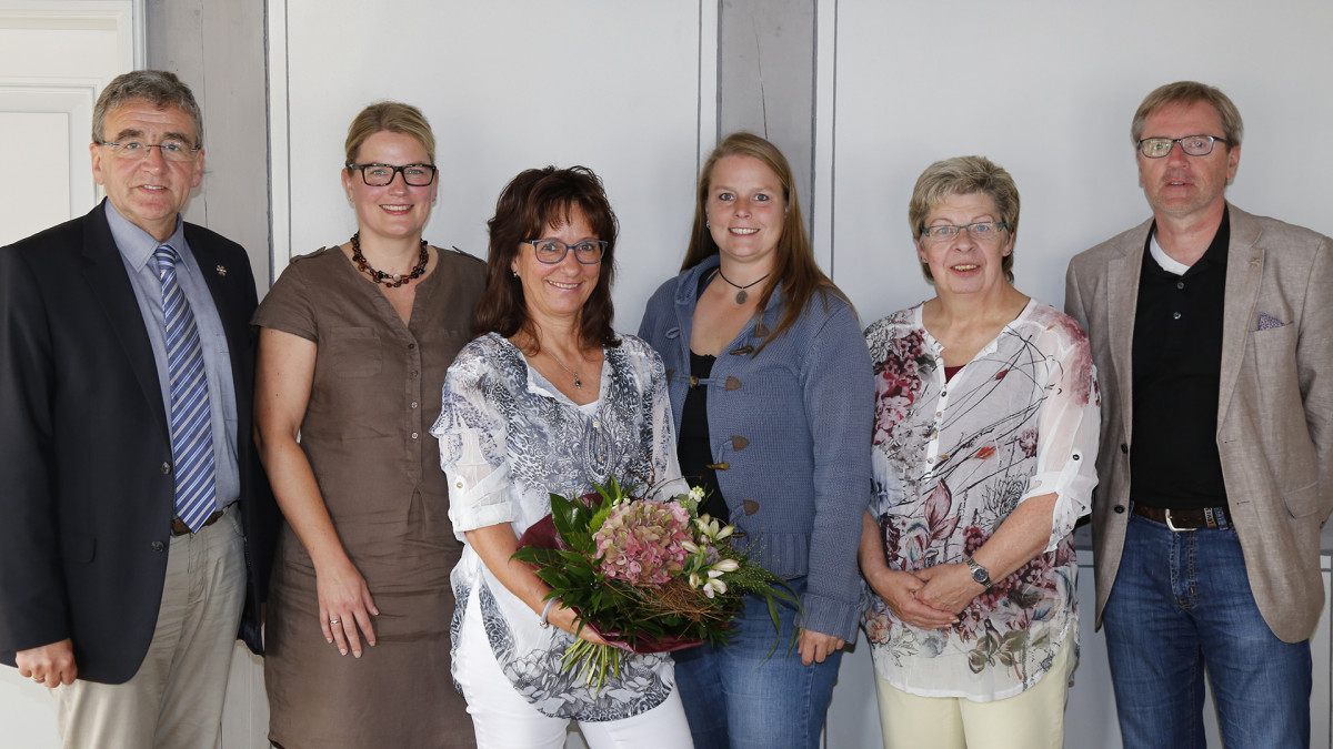 Seit 40 Jahren im Kindergarten - Elke Holtz geehrt | regionalHeute.de