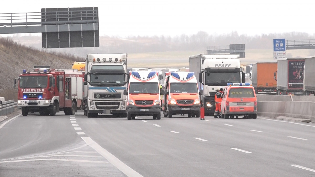 Schwerer Unfall nach Fahrfehler auf der A7 bei Seesen regionalHeute.de