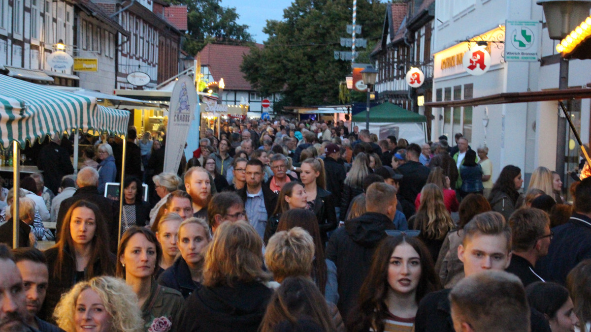 Sicherheit-bei-Gro-veranstaltungen-Stadt-will-mobile-Sperren-anschaffen