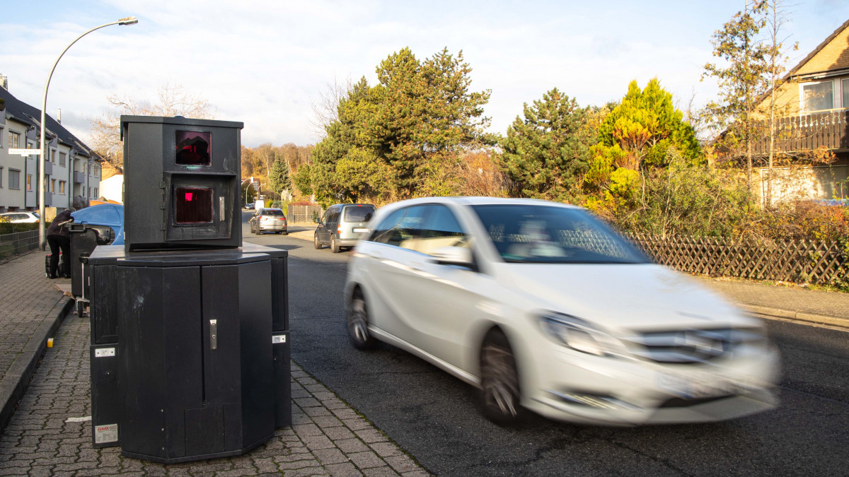 Raser-aufgepasst-In-Wolfsburg-werden-teure-Fotos-gemacht