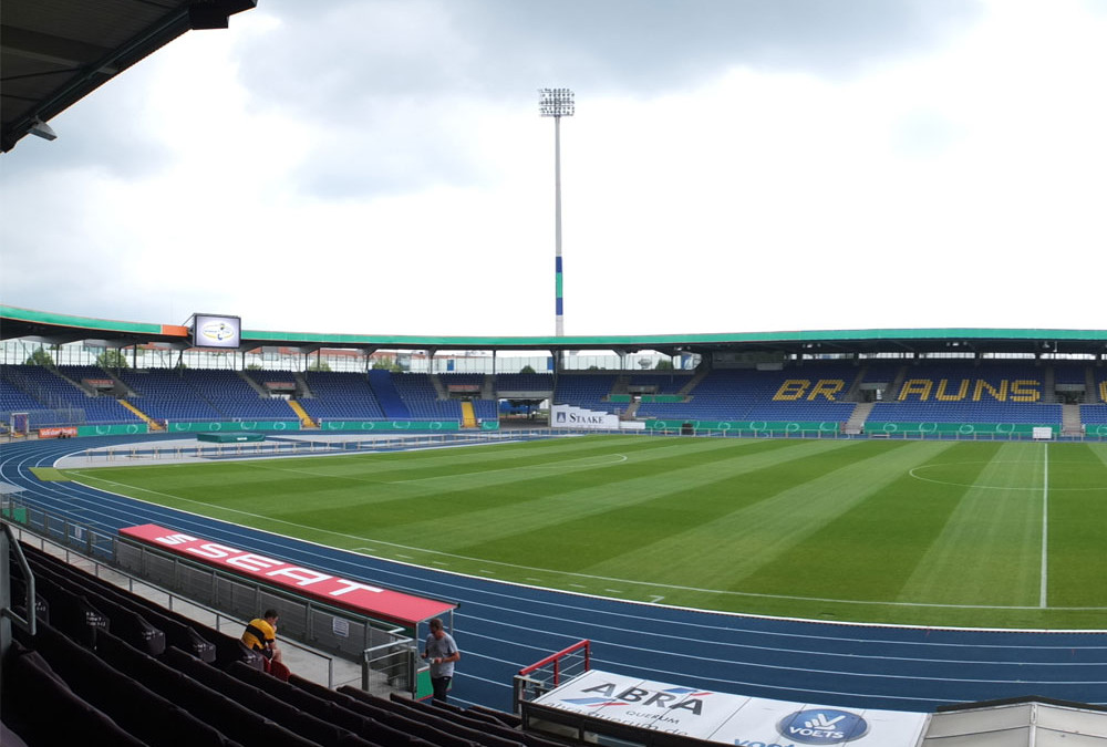 100 Jahre Stadion Braunschweig: Wiedersehen Eintracht-Legenden ...