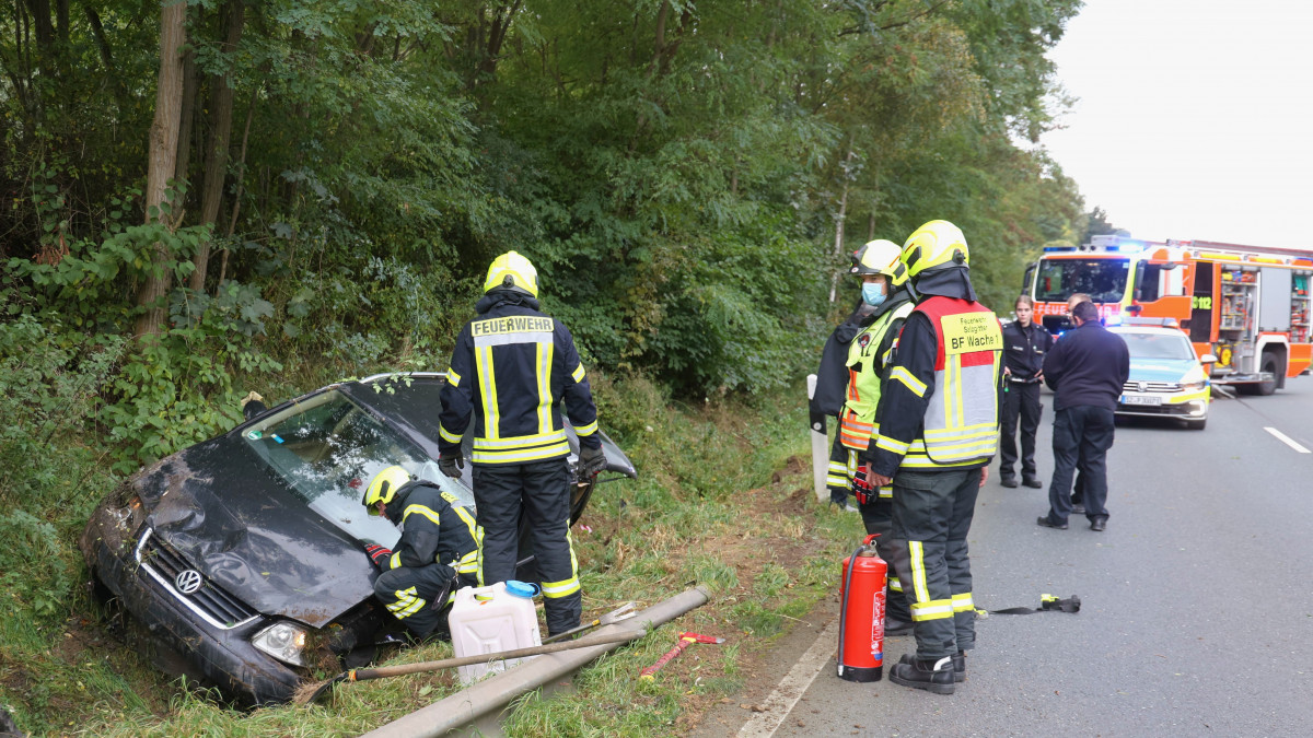 Unfall Auf Industriestraße In Salzgitter Auto Mehrfach überschlagen Regionalheutede