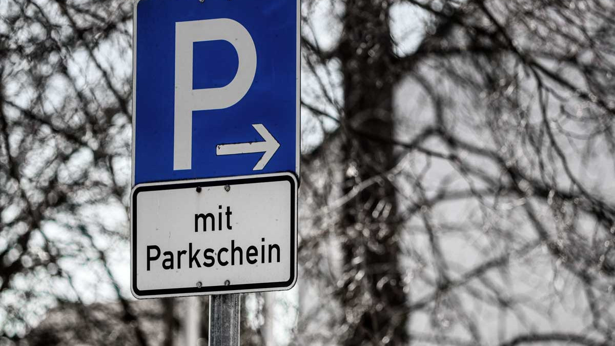 Stadt-f-hrt-Tickets-f-r-Langzeitparker-in-der-Wallringzone-ein