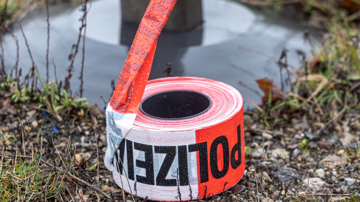 -Versuchter-Mord-Frau-26-bergie-t-Ehemann-mit-S-ure