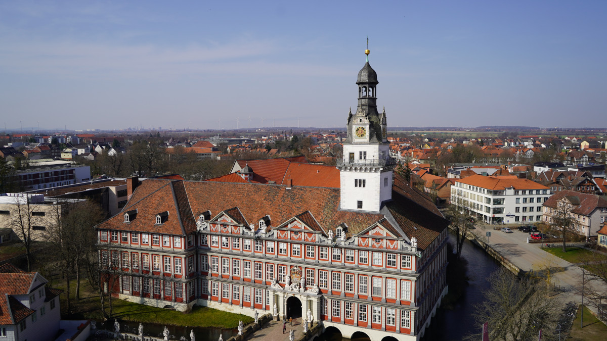 Heute ist Schützenfest in Wolfenbüttel Buntes Programm auf dem Schlossplatz regionalHeute.de