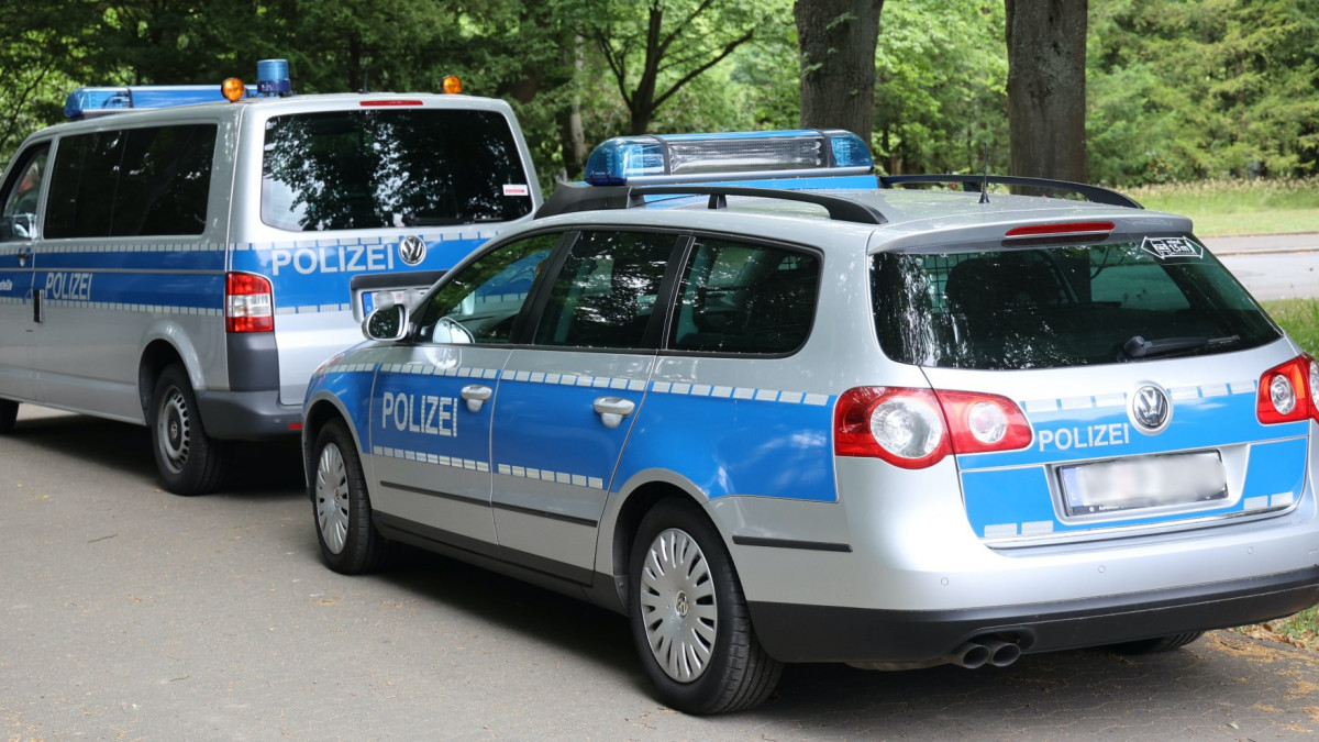 15-J-hrige-angefahren-Autofahrer-fl-chtet