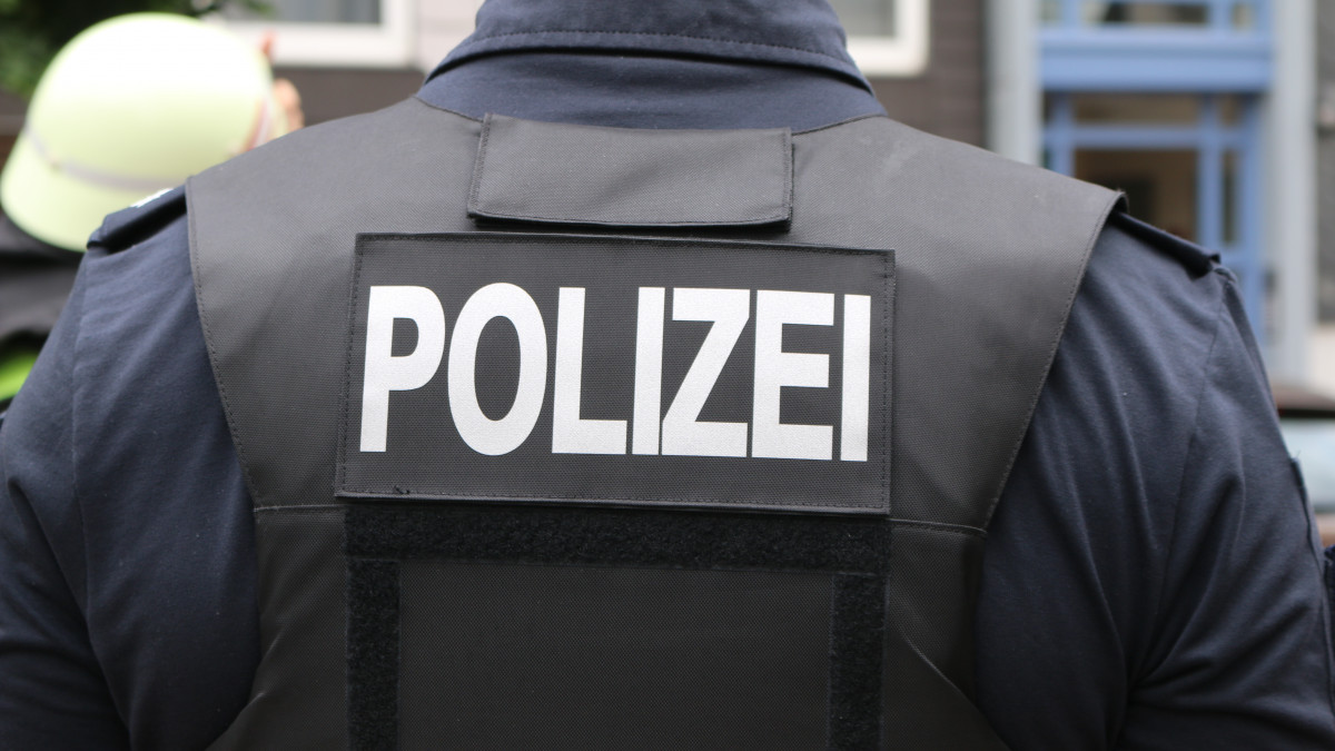 34-J-hriger-greift-Polizisten-in-Wolfenb-ttel-an
