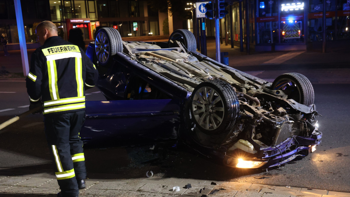 Salzgitter Schwerer Unfall In Lebenstedt Schaulustiger Abgefüht Regionalheutede 8818