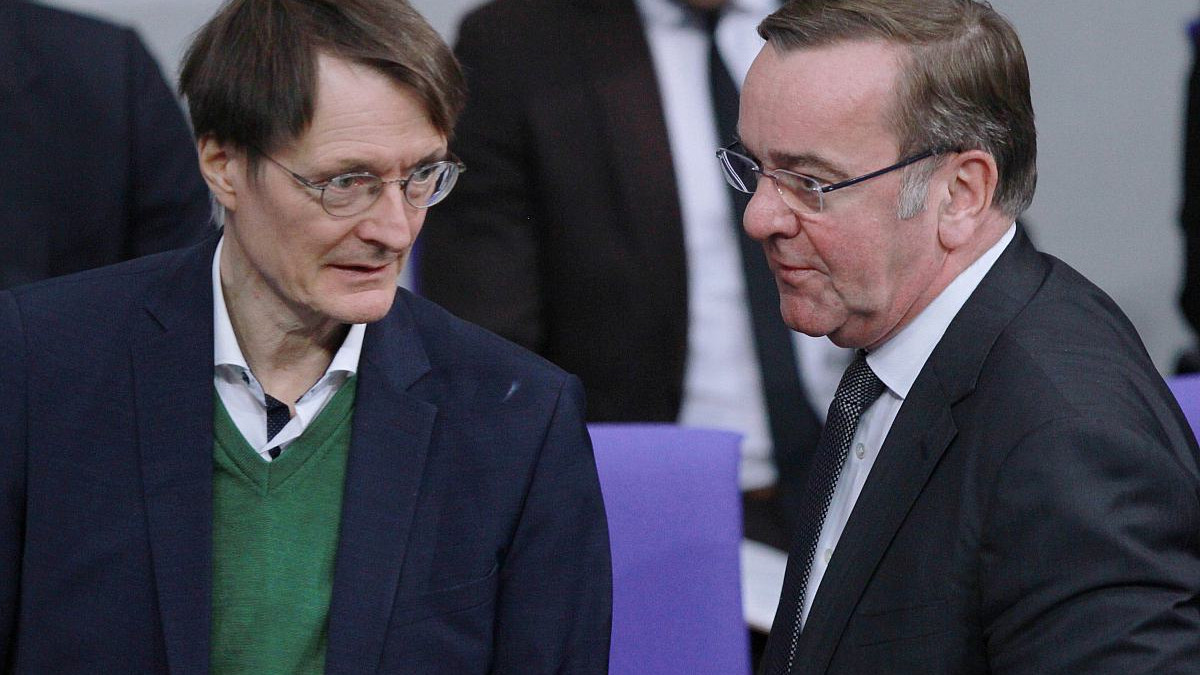 Lauterbach will medizinische Forschung entbürokratisieren