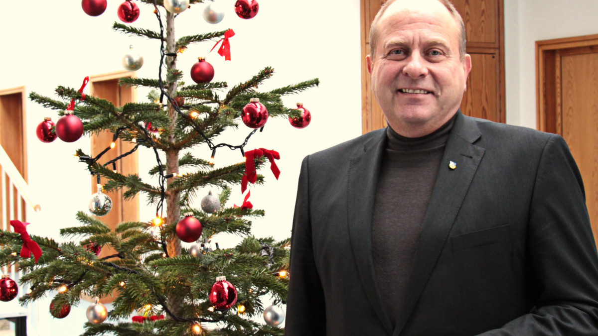 Roger Radeck Helmstedt: Weihnachtsgrüße von Gerhard Radeck | regionalHeute.de