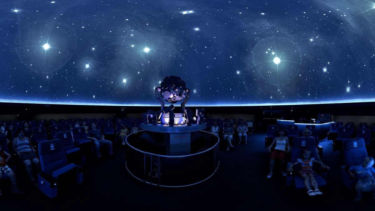 Der aktuelle Sternenhimmel: Planetarium Wolfsburg