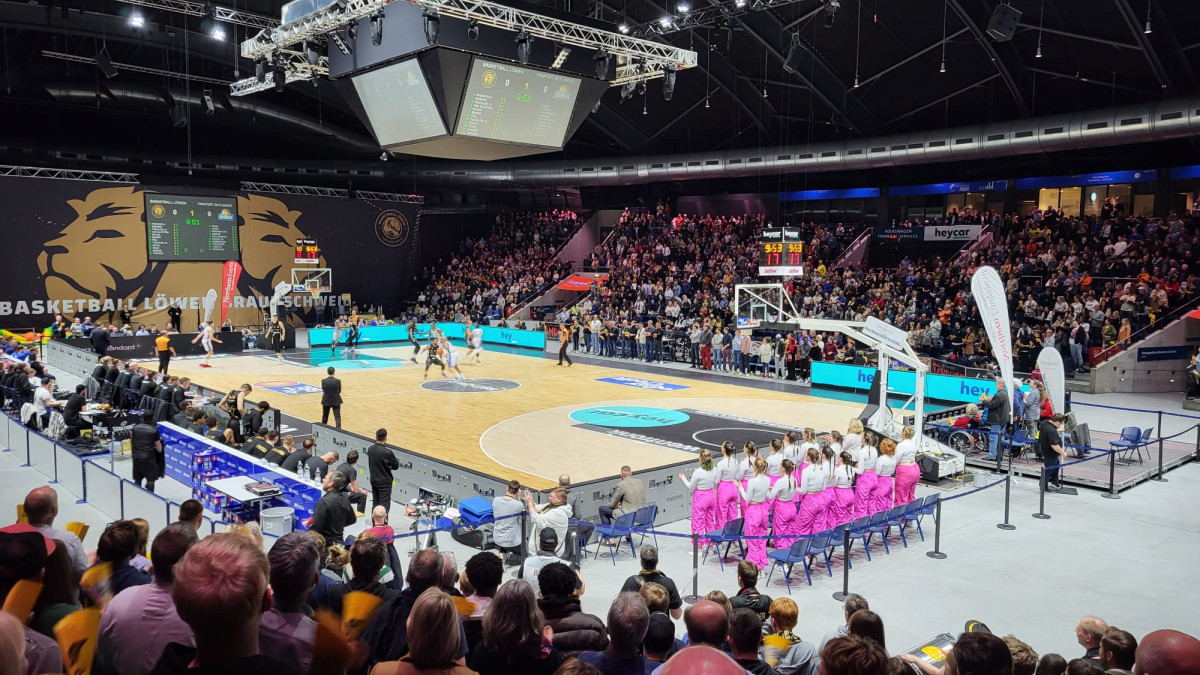 The Basketball Lowen Braunschweig Down The Fraport Skyliners 89-76