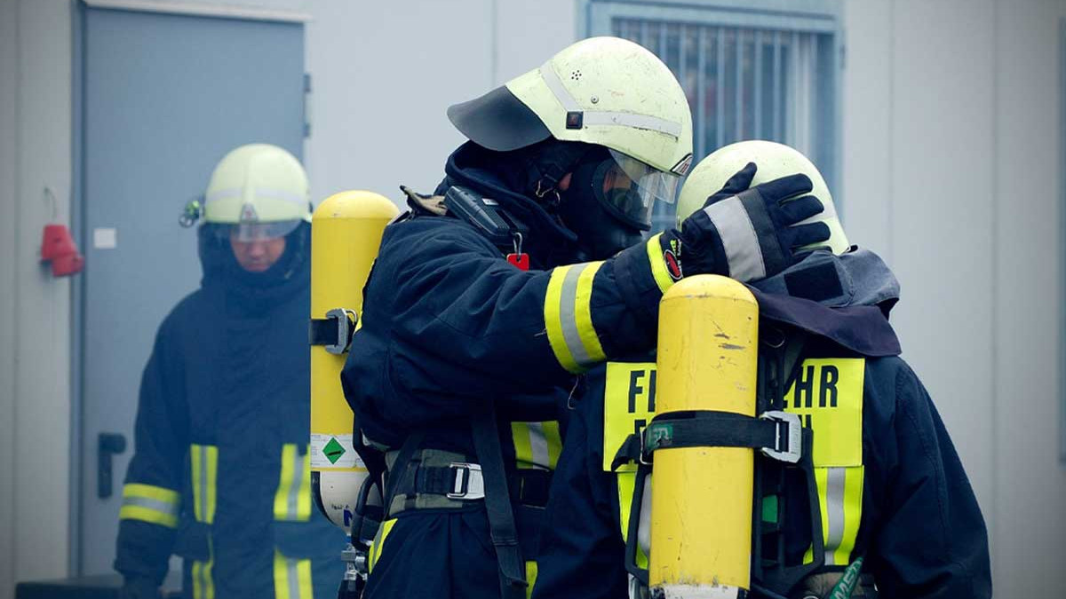 Gewalt Gegen Einsatzkräfte: Jeder Dritte Bereits Opfer | RegionalHeute.de