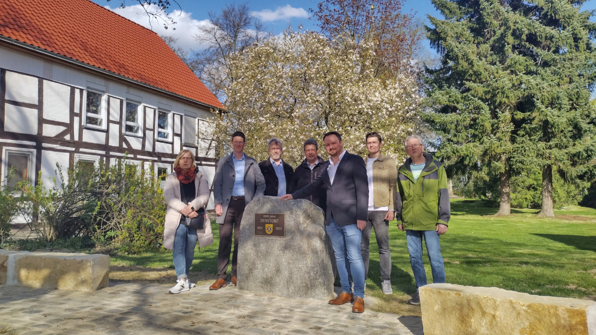 Vechelde Eröffnung des Dorfplatzes in Denstorf regionalHeute.de