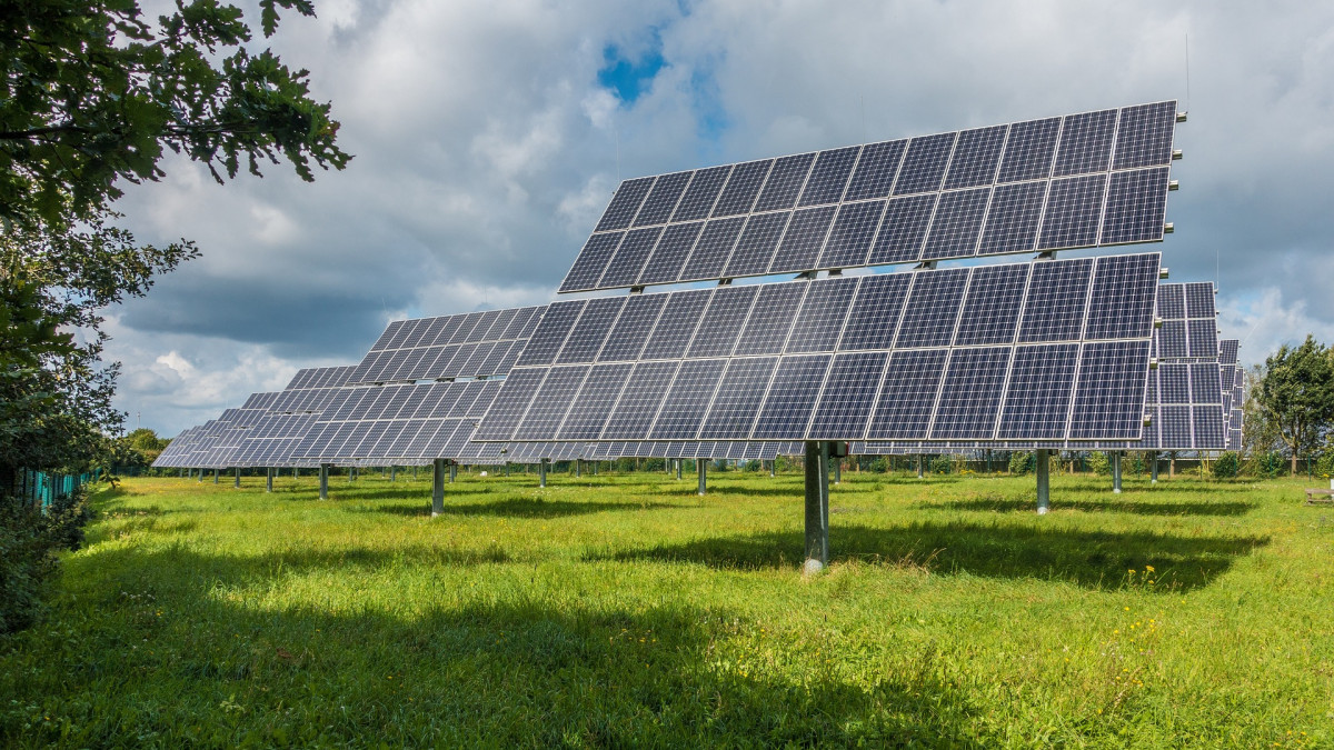 Startschuss-gefallen-Hier-entsteht-ein-neuer-Solarpark
