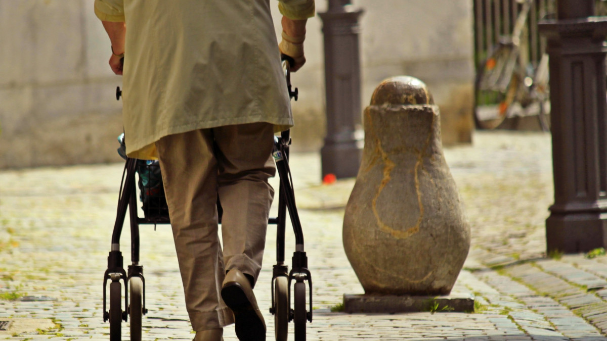 Seniorenbegleiter-gesucht-Qualifizierungskurs-startet-bald