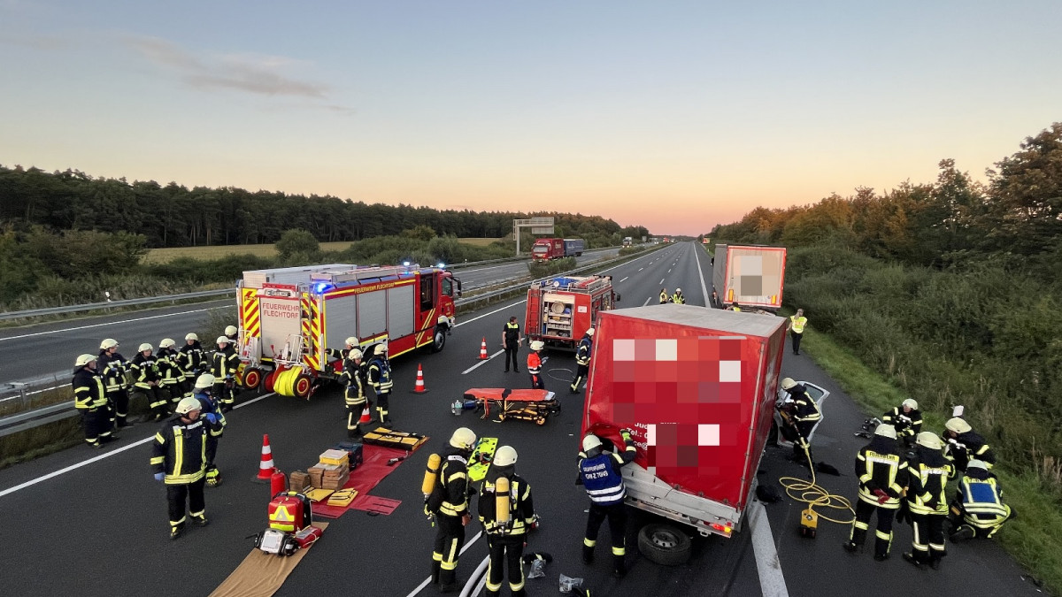 Stilvolle Unfall A2 Helmstedt Heute Ebenbild