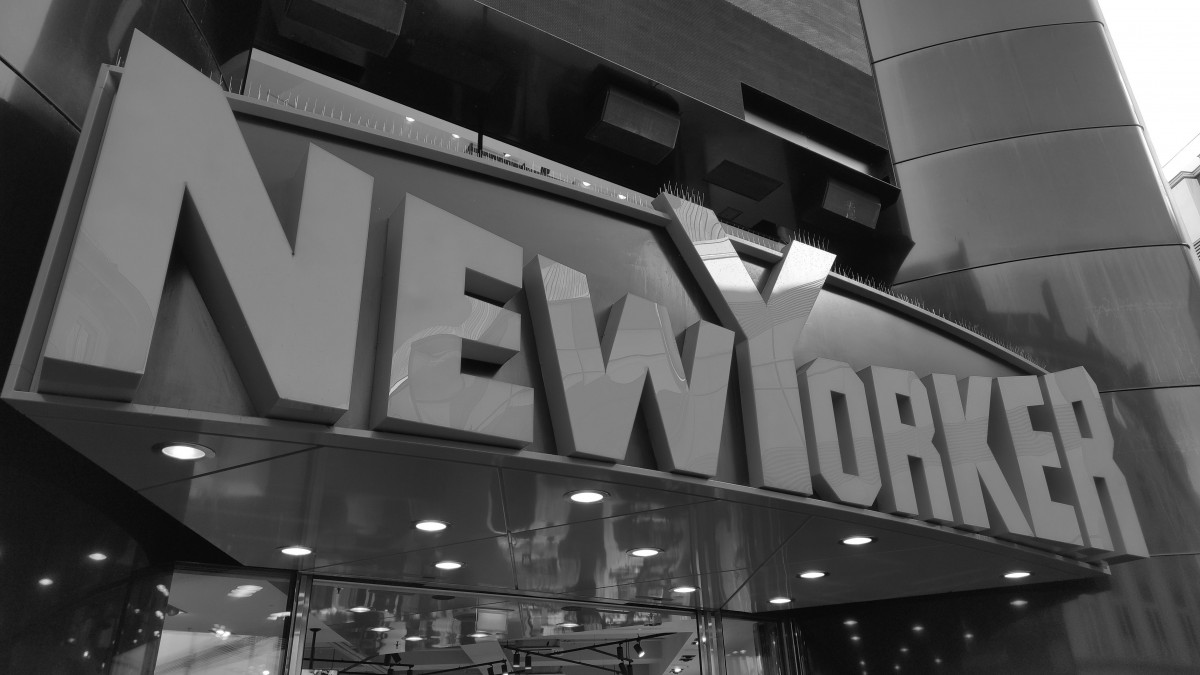 T-dliche-Messerattacke-in-New-Yorker-Filiale-Unternehmen-zeigt-sich-ersch-ttert