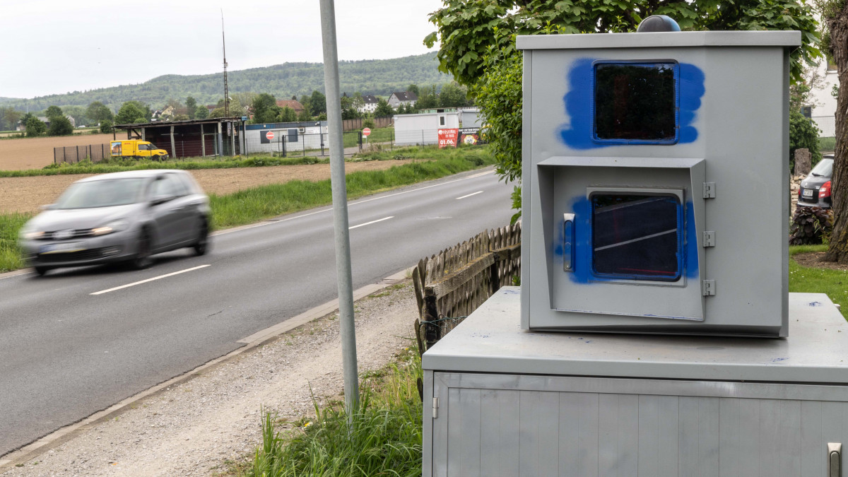 Achtung-Autofahrer-Hier-wird-in-Salzgitter-geblitzt