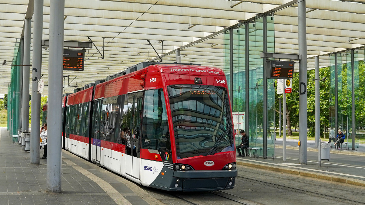 Sonderfahrplan-So-verkehren-Bus-und-Bahn-an-den-Festtagen