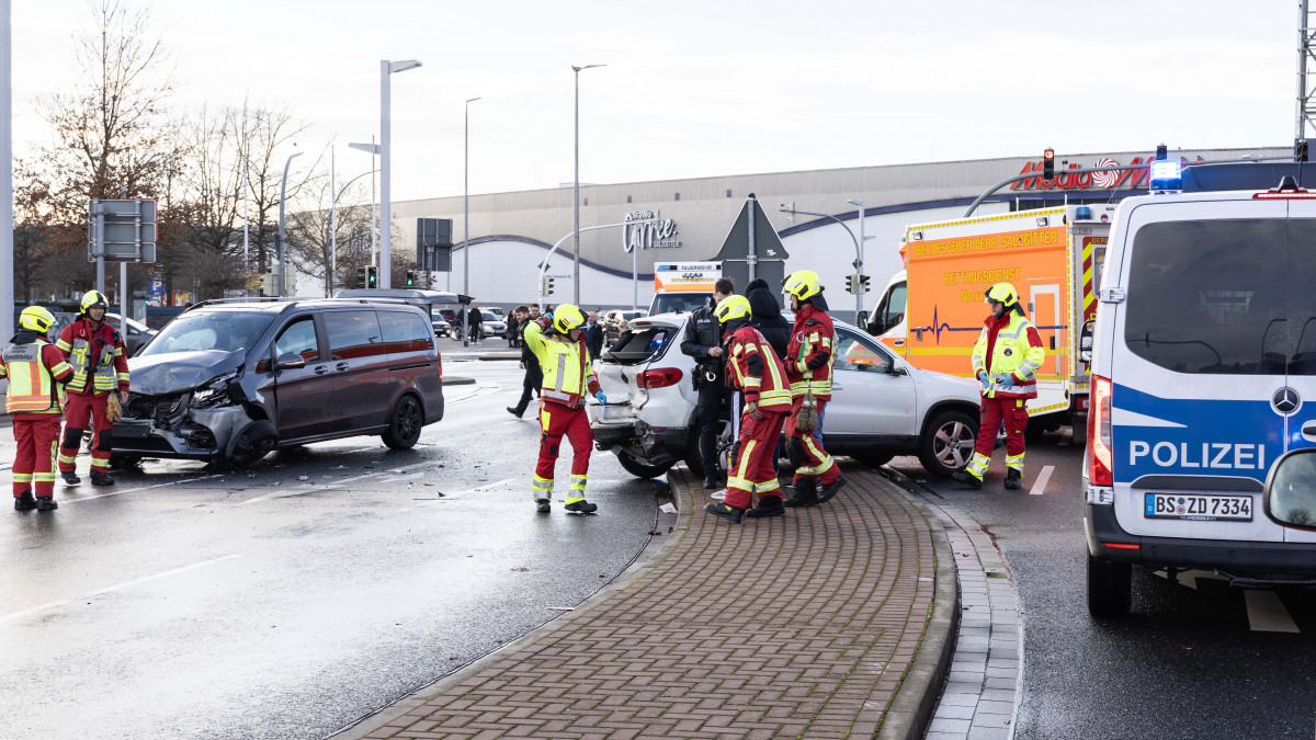 Sitemapcdatahttpabckniqoocomunfall Salzgitter Heute
