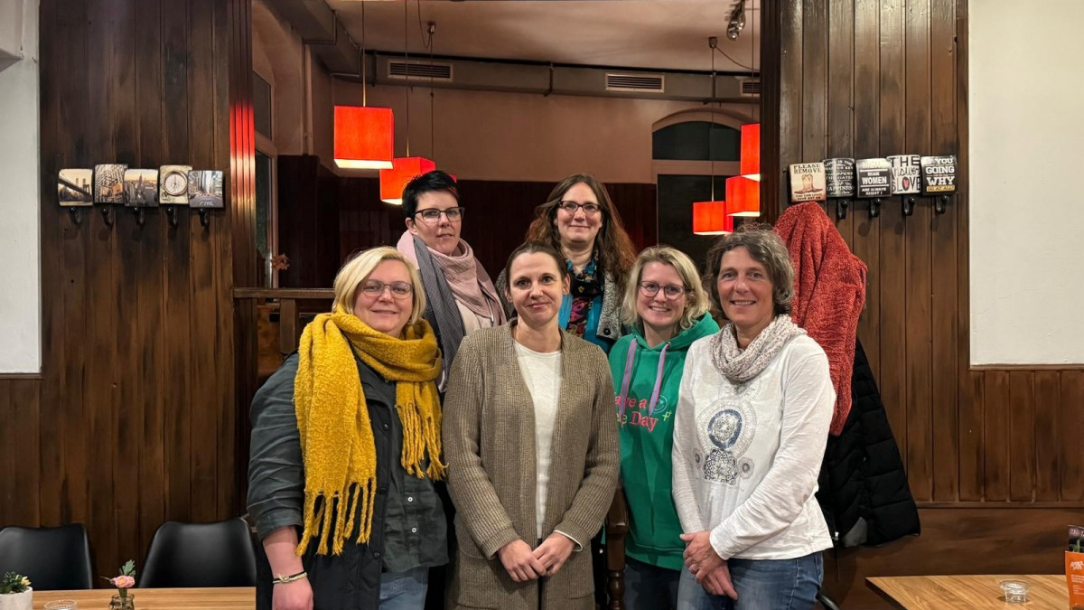 Freude-schenken-Weihnachts-P-ckchen-f-r-bed-rftige-Kinder