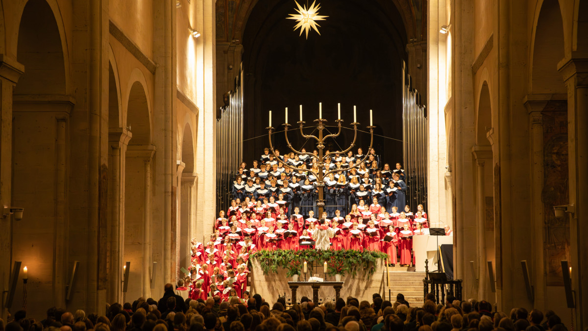 -S-er-die-Ch-re-nie-klingen-17-Weihnachtskulturwoche-startet