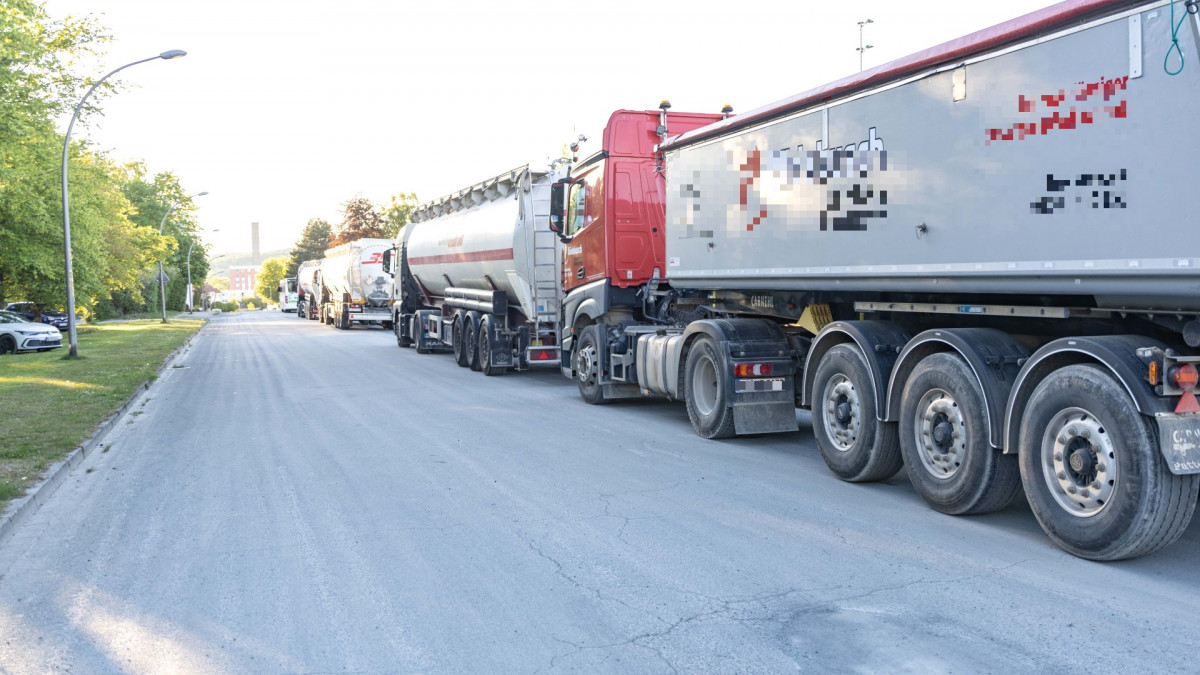 Probleme-mit-LKW-an-der-Friedrich-Ebert-Stra-e-L-sung-in-Sicht-