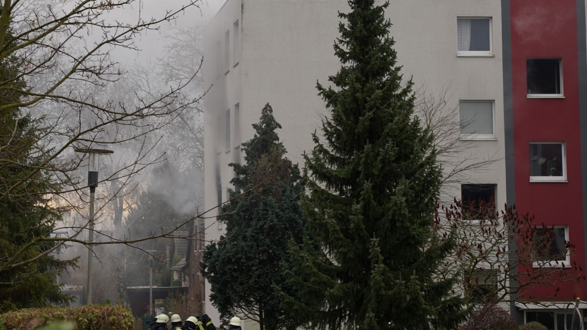 Vier-Verletzte-bei-Wohnungsbrand-im-Glatzer-Weg