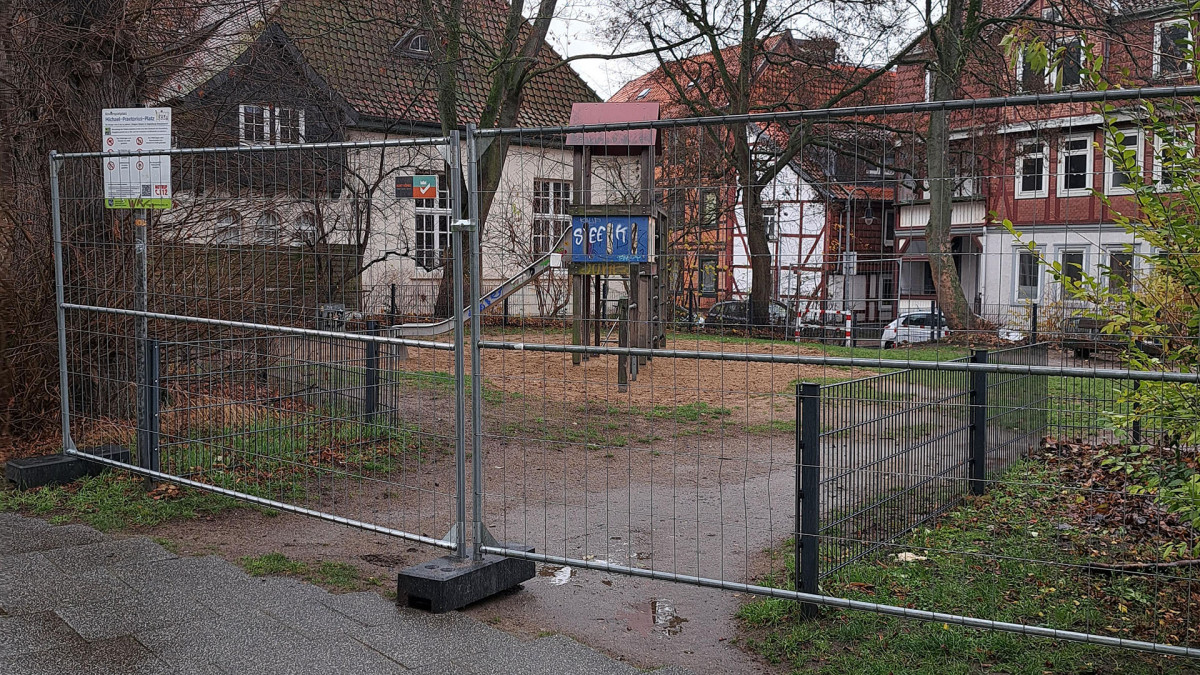 Wegen-Vandalismus-Dieser-Spielplatz-wurde-vorerst-gesperrt