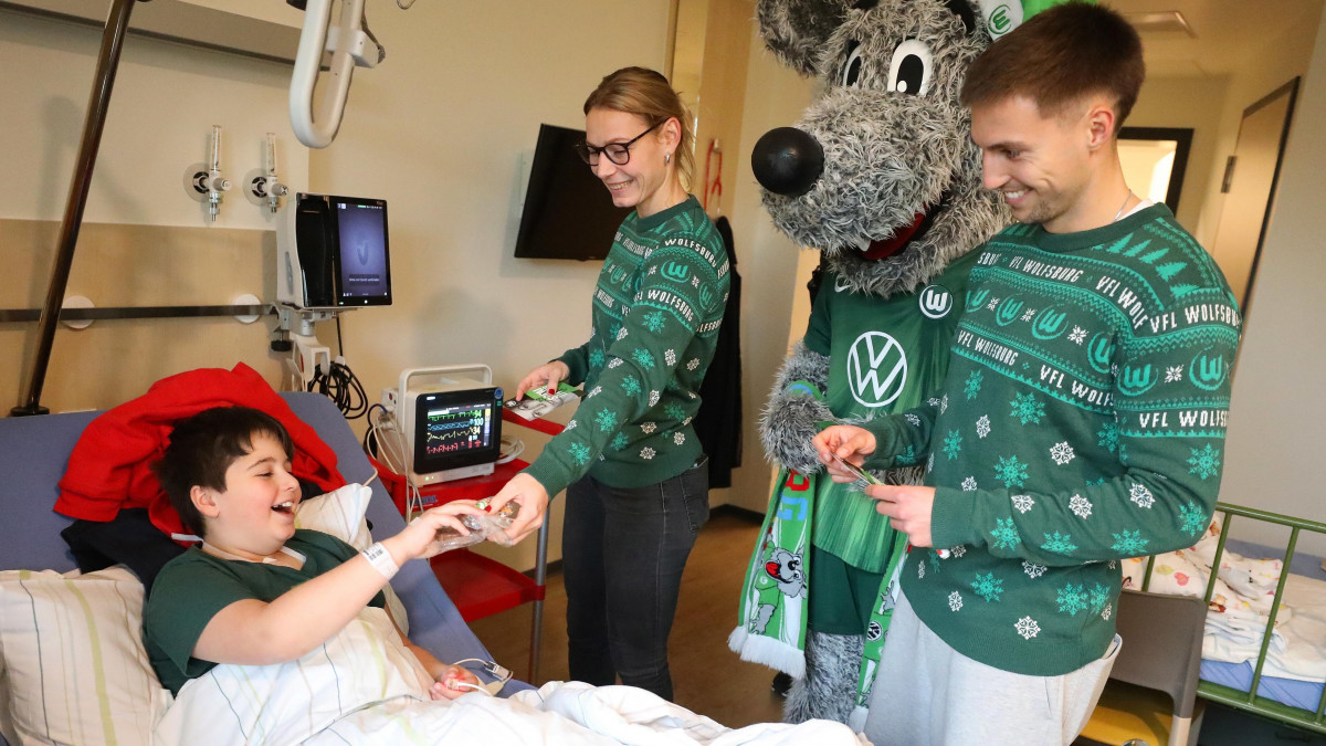 VfL-Profis-besuchen-Kinderklinik