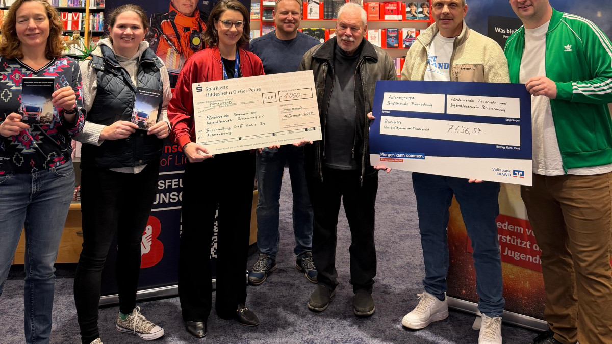 Feuerwehrerlebnisse-als-Bestseller-Die-Buch-Erl-se-wurden-jetzt-gespendet