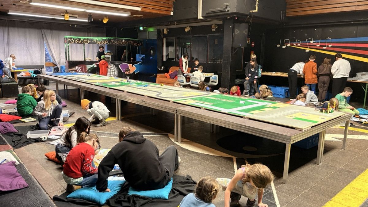 Lego-Projekt-im-Jugendfreizeitzentrum-begeisterte-Grundschulkinder