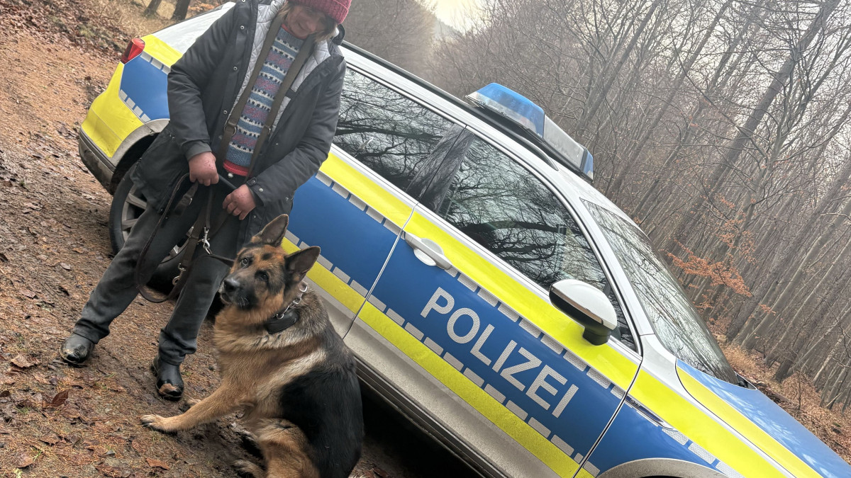 Verzweifelte-Besitzerin-sucht-tagelang-nach-ihrem-Hund-im-Elm