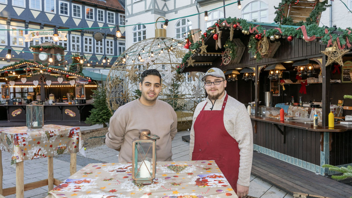 Weihnachtsmarkt-Buden-in-der-Fu-g-ngerzone-Noch-Luft-nach-oben